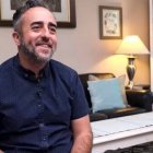 Mike Devault tuvo que sentir la oscuridad más absoluta para abrir una rendija a Dios.