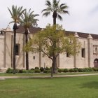 La misión angelina fue fundada en 1771 por San Junípero Serra y sus hermanos franciscanos, y fue construida por y para los indígenas Tongva. La ceremonia de inauguración contó con cantos y oraciones en la lengua nativa de este pueblo.