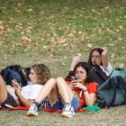 Jóvenes católicos esperan sentados... a que la prensa de izquierdas les pregunte o publique cosas sobre la JMJ de 2023 en Lisboa