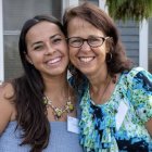 La casa de la maternidad cuenta con ocho habitaciones donde las madres pueden quedarse durante el embarazo y hasta un año después del nacimiento de sus bebés. Hasta ahora, 13 niños han nacido en ese hogar (foto: Claire junto a su madre).