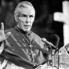 El obispo Fulton Sheen (1895-1979) recordaba que 'triunfar' en una discusión de fe faltando al respeto personal nunca consigue el fruto buscado: la conversión.