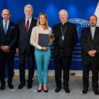 Metsola, declarada abortista, recibe un premio In Veritate de los obispos de la COMECE