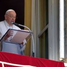 Francisco hizo repetir tres veces a los presentes una jaculatoria a la que acostumbrarse: '¡Señor, sálvame!'