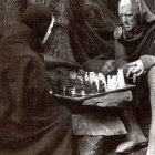 La partida de ajedrez que juegan el caballero cruzado (Max von Sydow) y la Muerte (Bengt Ekerot) en 'El séptimo sello' (1957) de Ingmar Bergman.