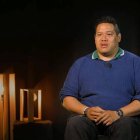 Christophe, necesitado de una silla de ruedas y de ayuda para moverse, encontró la paz viendo a Dios en esa dependencia.