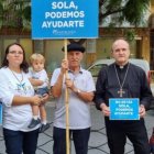 El obispo Munilla (en la imagen, rezando en una campaña de 40 Días por la Vida), acudirá al II Congreso Nacional que esta organización celebra los próximos 16 y 17 de septiembre en Madrid.