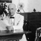 Manuel de Falla en 1928 en La Antequeruela, cinco años después de su Retablo de Maese Pedro