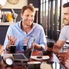 Marcel LeJeune invita a los católicos a responder al deseo de la mayoría de no cristianos y hablar con ellos de la fe.