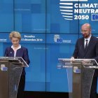 Ursula von del Leyen, presidenta de la Comisión Europea, y Charles Michel, presidente del Consejo Europeo, en una rueda de prensa sobre el clima, uno de los principales mecanismos de concentración de poder en la Unión Europea.