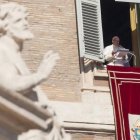 El Papa Francisco en el Ángelus animó a pasar tiempo con Dios y a orar el martes por la paz