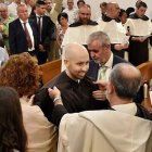 La imposición de hábito de fray Pablo, en el día de su profesión solemne, tres semanas antes de morir. Foto: Diócesis de Salamanca.