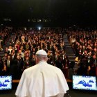 Francisco, ante los asistentes a los Encuentros Mediterráneos de Marsella. Foto: Vatican Media.