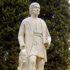 Alonso Sánchez de Huelva. Estatua en Huelva.