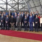 La falta de respeto a la ley y a los demás hace intolerables los privilegios auto-arrogados, lo que exaspera a la sociedad y deteriora la convivencia. Foto (contextual): cumbre de líderes de la Unión Europea.