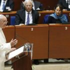 La única vez que Francisco ha visitado Francia como Papa fue para su intervención ante el Consejo Europeo en Estrasburgo el 25 de noviembre de 2014. Foto: AFP.