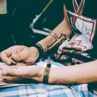 La Biblia y la tradición cristiana enseñan al cristiano a ser generoso y prudente con el dinero, pero más generoso que prudente: Foto: Aris Sfakianakis.