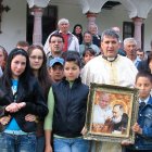 La obra del santo les ha cambiado tanto la vida que le han dedicado una iglesia y un hospital para enfermos terminales.