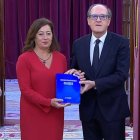 Con toda solemnidad, Ángel Gabilondo, Defensor del Pueblo, entrega el 27 de octubre a Francina Armengol, presidenta del Congreso de los Diputados, el informe sobre abusos en la Iglesia. Son un 1% del total, pero a ese 1% ha consagrado sus recursos una institución como el Defensor del Pueblo, cuya misión es actuar ante abusos de las Administraciones Públicas.