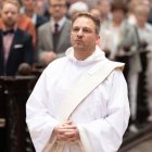 Lucas Wieshuber, el día de su ordenación sacerdotal en la iglesia dominica de Santa María Rotonda, en Viena. Foto: portal de la Orden de Predicadores de Viena.