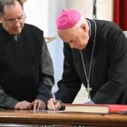 El arzobispo Puiggari de Paraná en el inicio de la causa diocesana de canonización de tres jóvenes