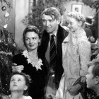 Una de las escenas más célebres de la historia del cine: 'Qué bello es vivir [It's a wonderful life]' de Frank Capra (1946).