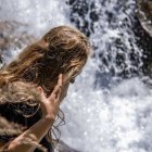 Se debe cultivar la pureza por sí misma, por el valor positivo que representa para la persona, y no sólo por los apuros de salud o de buen nombre a los que expone su trasgresión. Foto: Leonid Privalov / Unsplash.