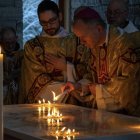 Noruega tiene unos 150.000 católicos, un 3% de la población, y que son un "mix" de inmigrantes, conversos y profesionales de alto nivel (foto: consagración del nuevo templo de la Abadía de Munkeby/National Catholic Register).