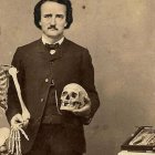Edgar Allan Poe (1809-1849) hizo una descripción extraordinaria del deseo de autodestrucción, inquietantemente parecido al que vive la sociedad contemporánea.