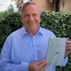 Félix Mansilla habla de la poesía con fe que brota de sus Ecos de Intimidad