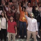 El musical cuenta con 140 personas entre autores, músicos, cantantes, actores, cuerpo de baile, figurantes, vestuario, decorados, maquillaje, regidores, producción y staff. Sin duda, una gran familia.