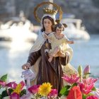 La Virgen del Carmen es patrona de cientos de pueblos y ciudades y es una de las advocaciones marianas más queridas y extendidas por el mundo.
