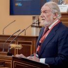 El ex ministro español Jaime Mayor Oreja fue uno de los que intervino en la cumbre.