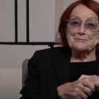 En el año 2011, Rosa Regàs llegó a concurrir a las elecciones municipales en Barcelona fichada por el socialista Jordi Hereu, pero tras la victoria de Xavier Trias renunció al acta.