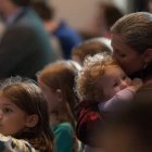 El asesor en salud mental y licenciado en Teología y Filosofía Jacob Francisco asegura que los más pequeños pueden portarse bien en misa: todo es un trabajo de fondo y de preparación, explica.