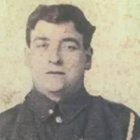 John Traynor, de uniforme durante su participación en la Primera Guerra Mundial, donde fue gravemente herido con secuelas permanentes.
