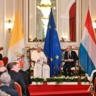 Francisco advirtió a los representantes políticos, sociales y diplomáticos de Luxemburgo de que en Europa vuelve a ser posible la guerra. Foto: Vatican Media.