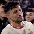 Se le recordará siempre por haber participado en la jugada del gol de Iniesta en la final del Mundial de Sudáfrica.