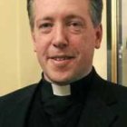 John Wauck, asesor religioso de Encontrarás dragones