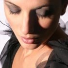 Una mujer en soledad y sufriendo