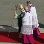 La Plaza de San Pedro se revistió de solemnidad.