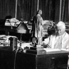 San Pío X en su despacho.