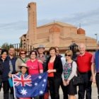 Peregrinos de Australia en el santuario mariano de Torreciudad