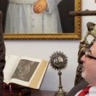 En científico Izpisúa -de pie- con el presidente de la UCAM, José Luis Mendoza - trabajan con células madre adultas y con animales, algo permitido por la Iglesia