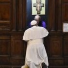 Francisco se confiesa en San Juan de Letrán el día antes de su vuelo a México