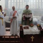 Liturgia en la Iglesia Asiria Oriental - los cristianos asirios de todo el mundo oran por sus hermanos secuestrados