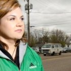 Abby Johnson en oración ante una clínica abortista en EEUU - antes ella estaba dentro, y veía a los activistas rezar ante su valla