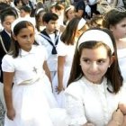 La Primera Comunión puede ser un momento espiritual para muchos niños... o un empacho consumista