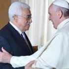 El Papa Francisco con Mahmoud Abbas en su encuentro en el Vaticano este sábado 16 de mayo