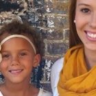 Lauran con su hija Isabella: unirlas era el plan de Dios para ambas.