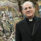 El arzobispo Asenjo, de Sevilla, ha sido profesor de Historia de la Iglesia y no le asustan los avatares políticos